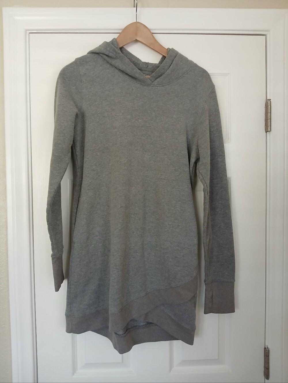 Women's Gray Hooded Tunic Sweater - Midweight Pullover